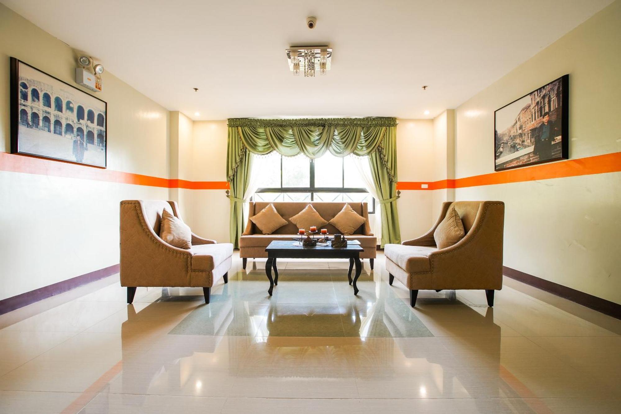 Oyo 236 Hotel Edmundo Pototan Экстерьер фото
